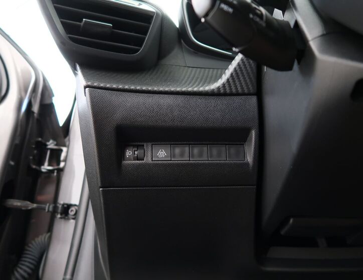 Peugeot 208 14