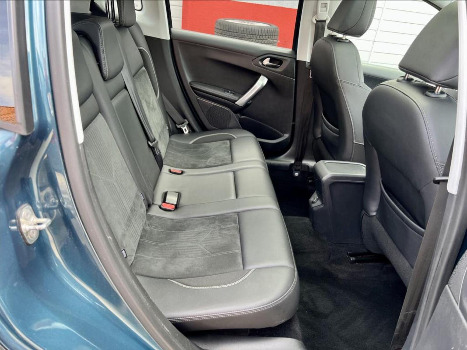 Peugeot 2008 16