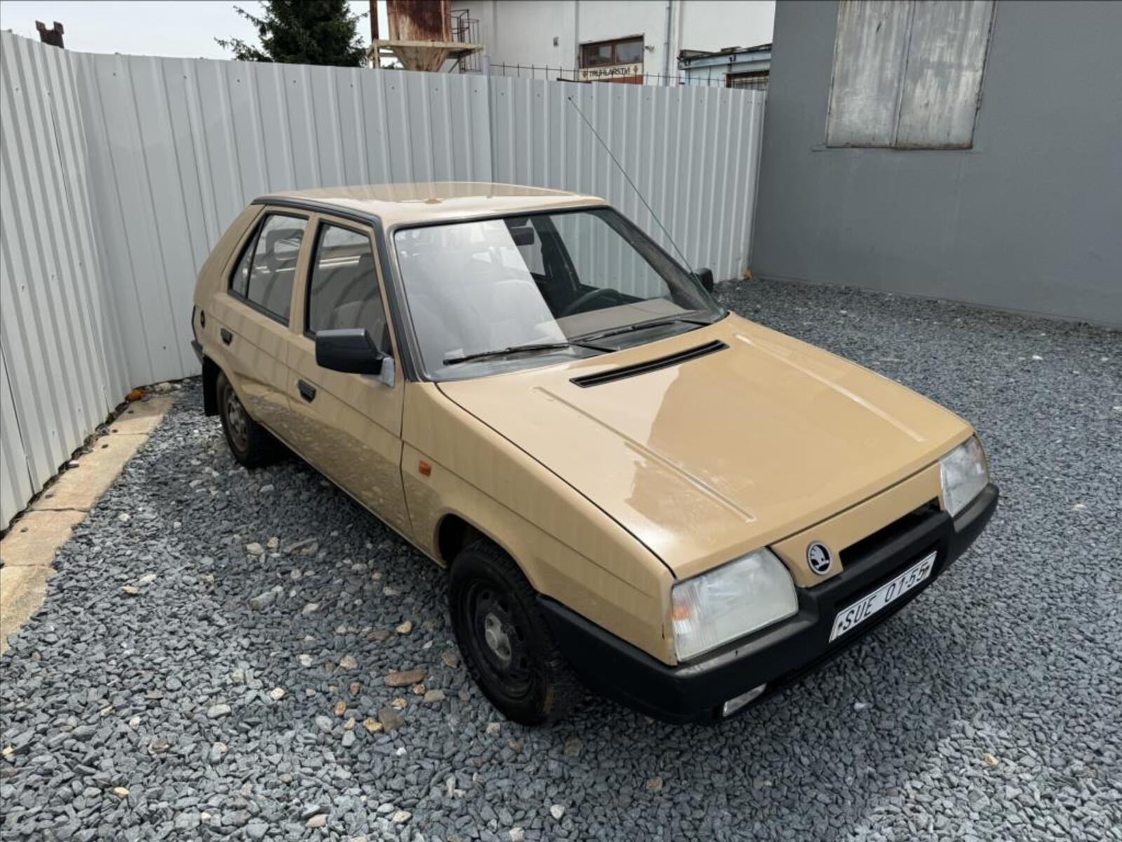 Škoda Favorit 7