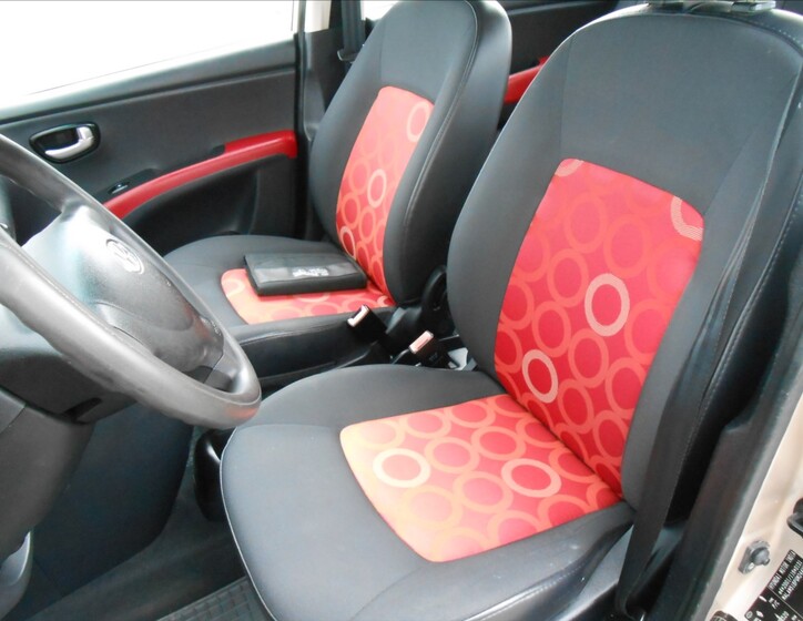 Hyundai i10 8