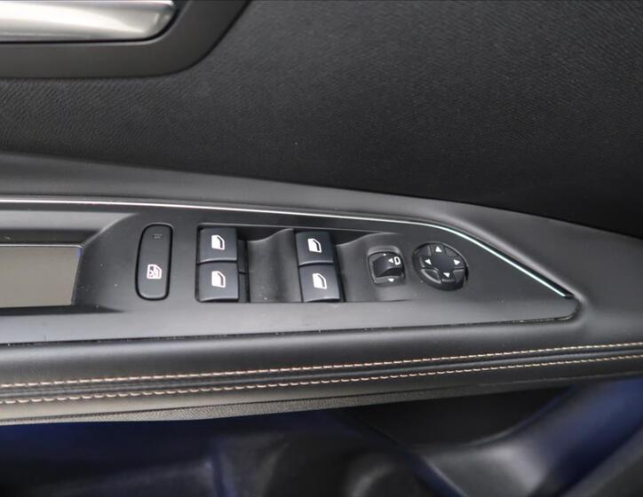 Peugeot 5008 14