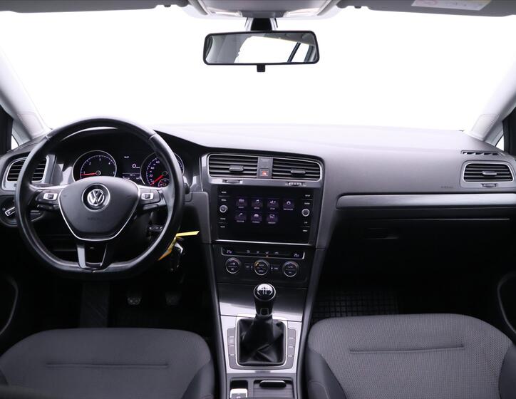 Volkswagen Golf 28