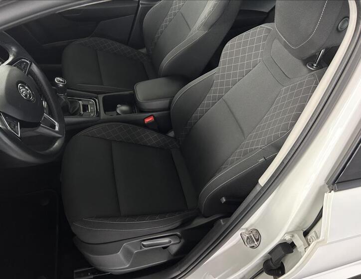 Škoda Karoq 23
