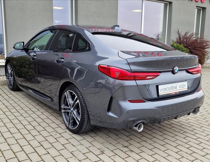 BMW Řada 2 8
