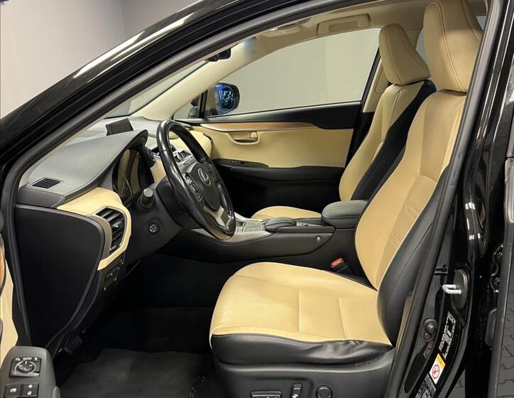 Lexus NX 300h 6