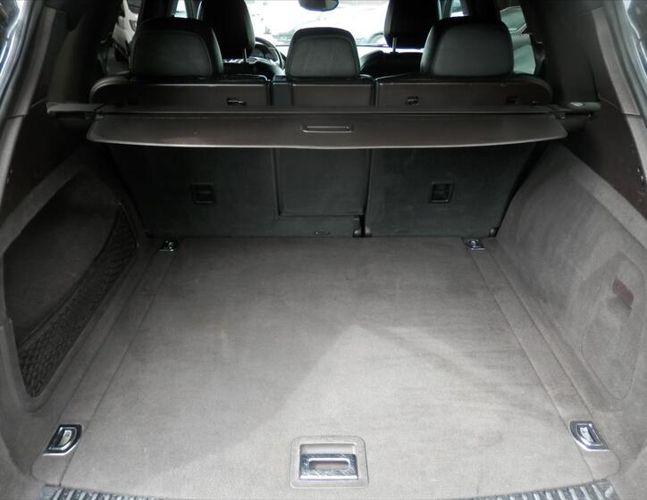 Porsche Cayenne 27