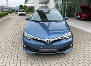 Toyota Auris 9