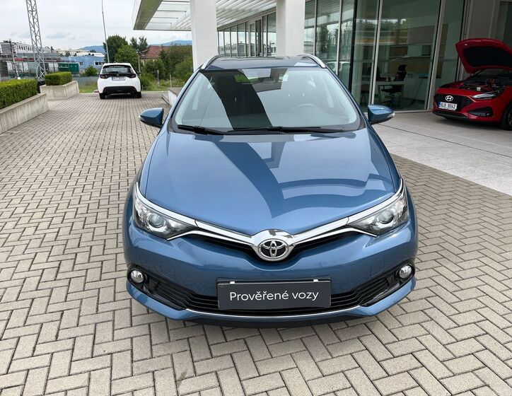 Toyota Auris 9