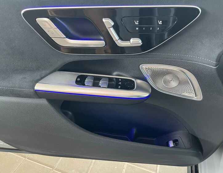 Mercedes-Benz EQE 10