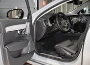 Volvo V90 16