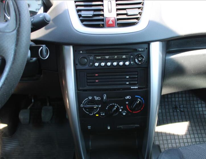 Peugeot 207 18