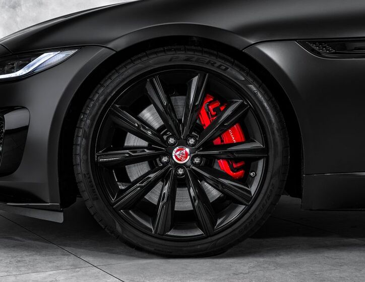 Jaguar F-Type 10