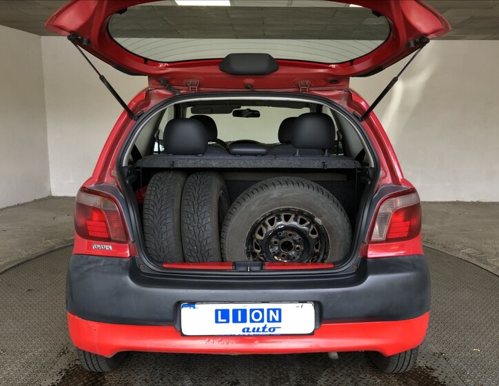 Toyota Yaris 11