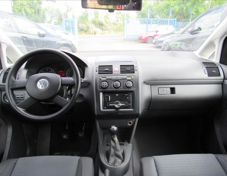 Volkswagen Touran 11