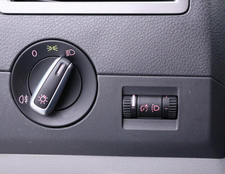 Volkswagen Caravelle 15