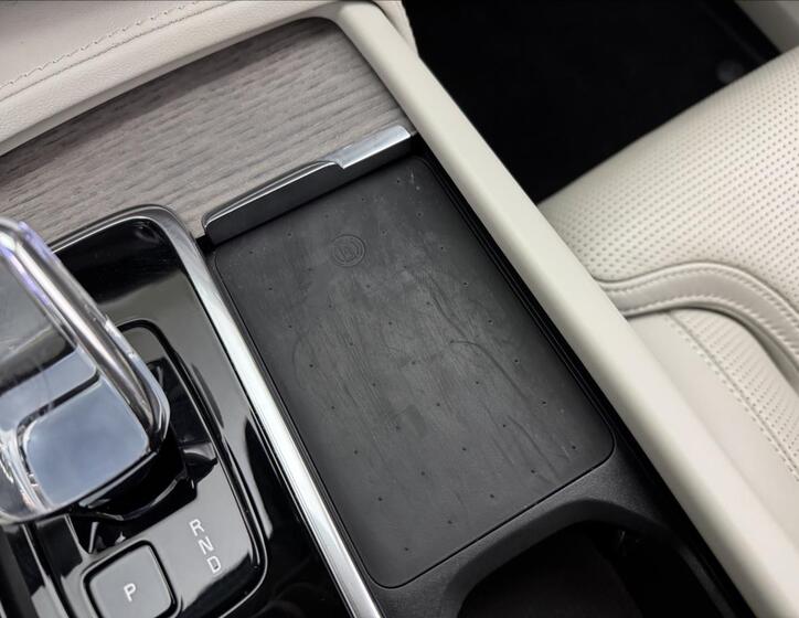 Volvo XC90 28