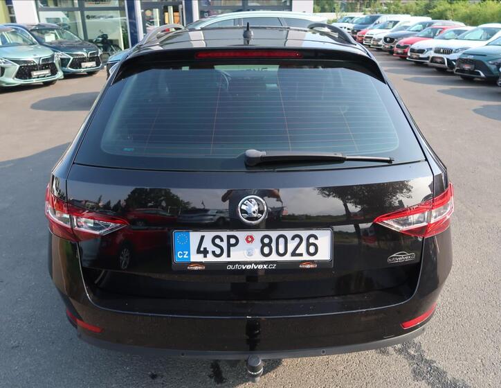 Škoda Superb 8
