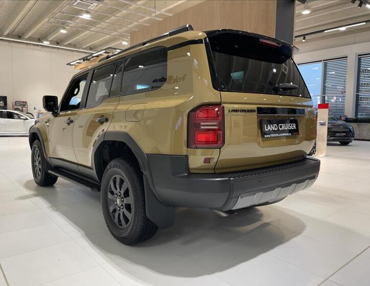 Toyota Land Cruiser 3