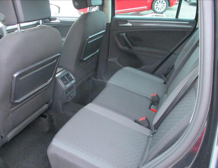 Volkswagen Tiguan 14