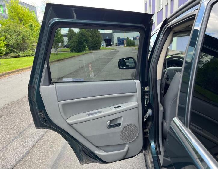 Jeep Grand Cherokee 15