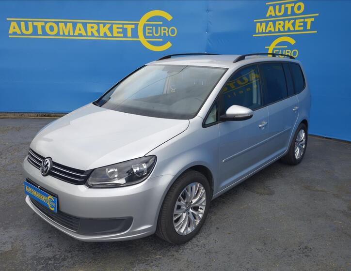 Volkswagen Touran 1