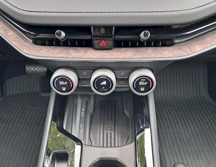 Škoda Superb 15