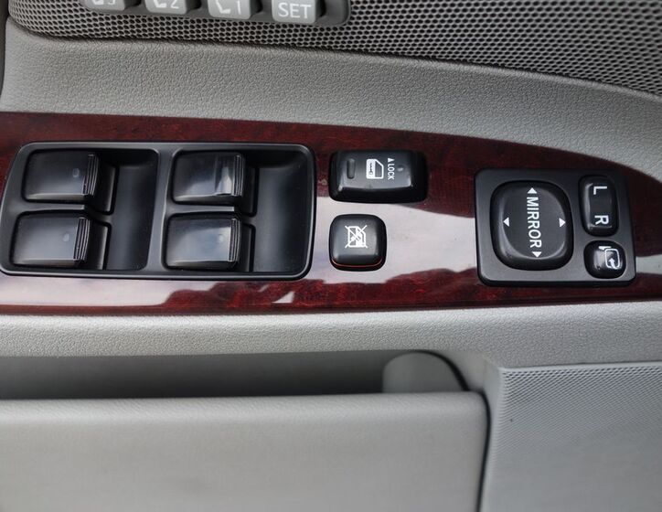 Lexus IS 220 19