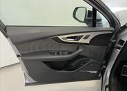 Audi Q7 28