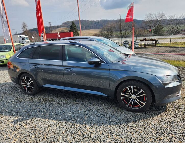 Škoda Superb 8