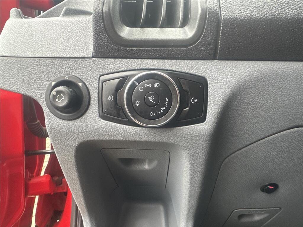 Ford Transit 19