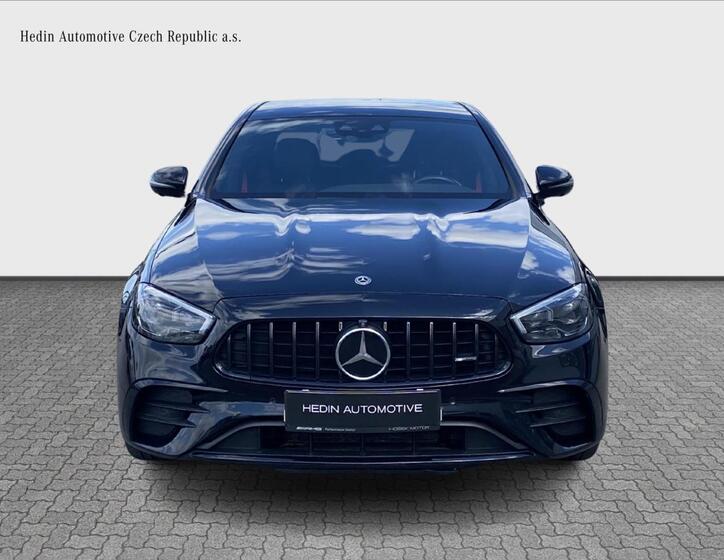Mercedes-Benz Třídy E 8