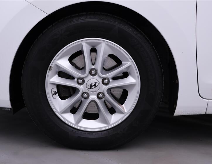 Hyundai i30 24