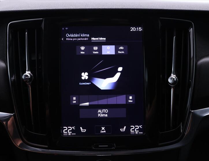 Volvo V90 17