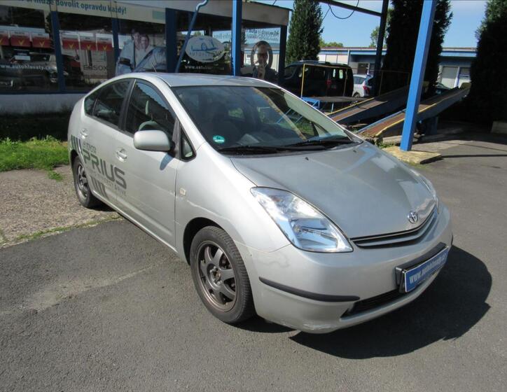 Toyota Prius 3