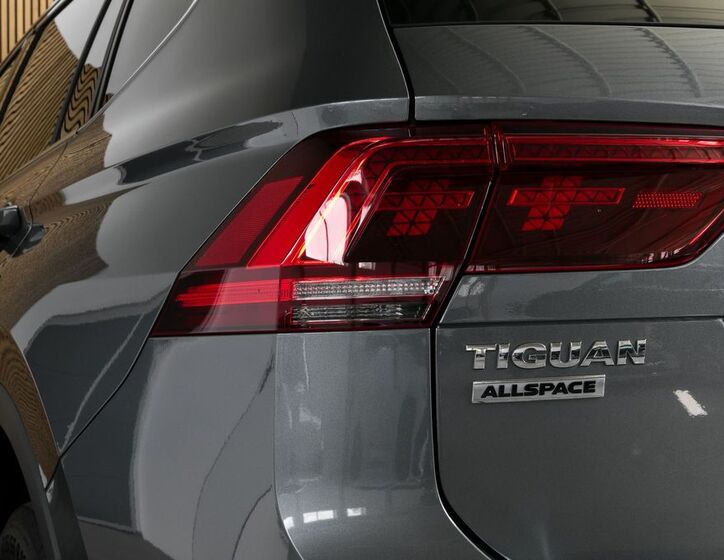 Volkswagen Tiguan Allspace 7