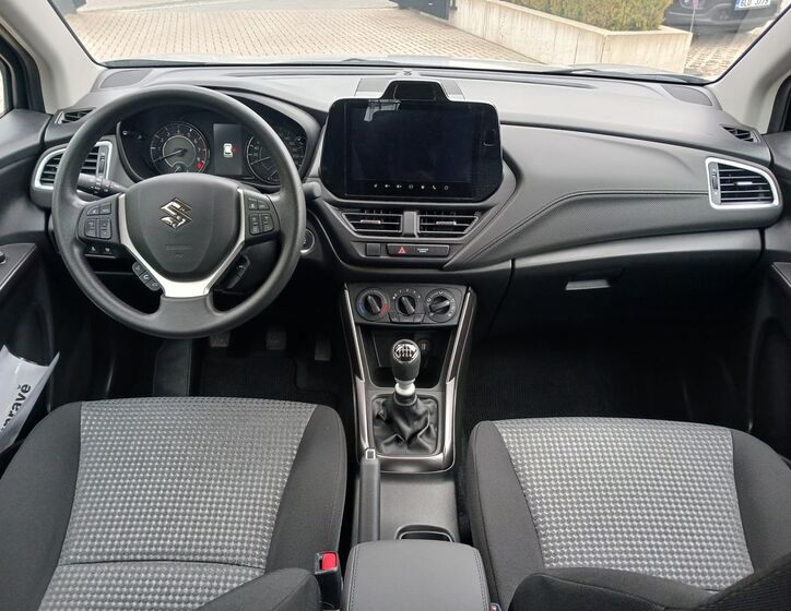 Suzuki S-Cross 15