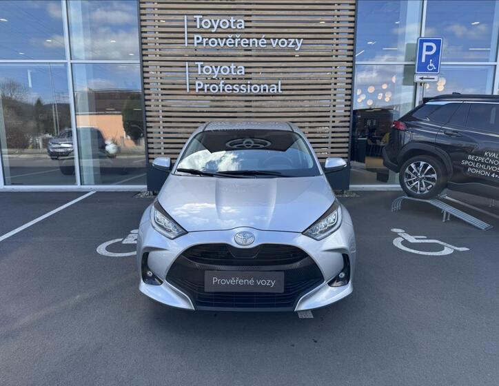 Toyota Yaris 4