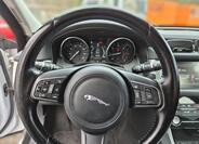 Jaguar XF 8