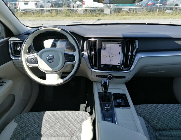 Volvo V60 9