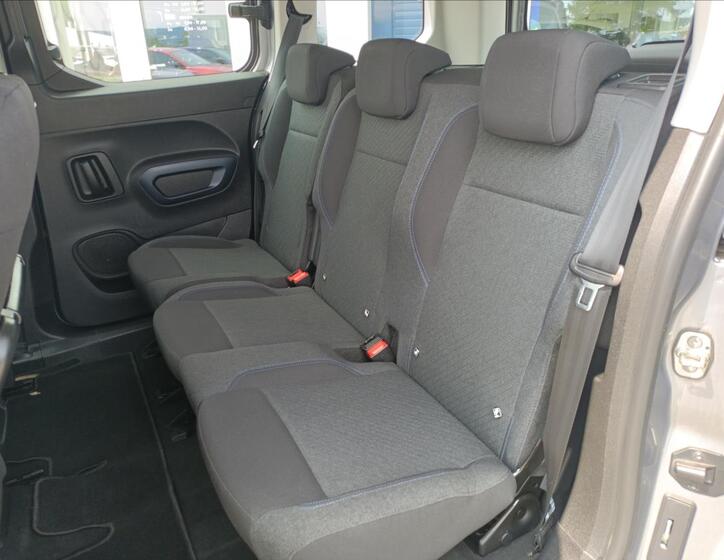 Peugeot Rifter 5