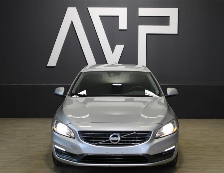 Volvo V60 3