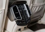 Porsche Cayenne 12