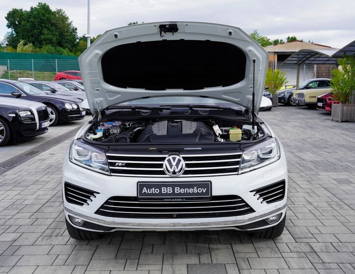 Volkswagen Touareg 9