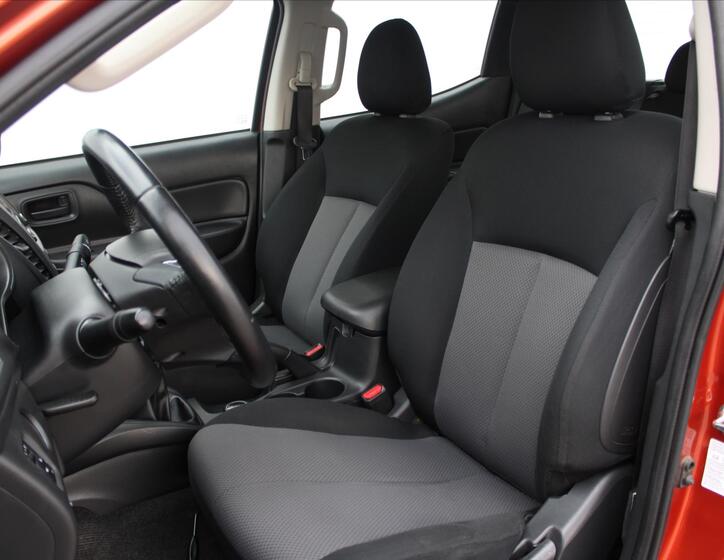 Mitsubishi L200 10