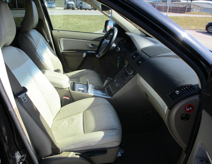 Volvo XC90 16