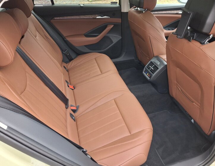 Škoda Superb 18