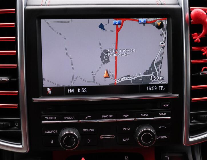 Porsche Cayenne 25