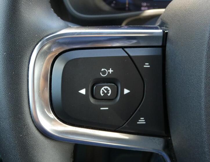 Volvo C40 11