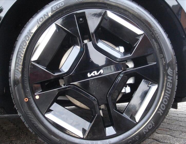KIA EV3 14