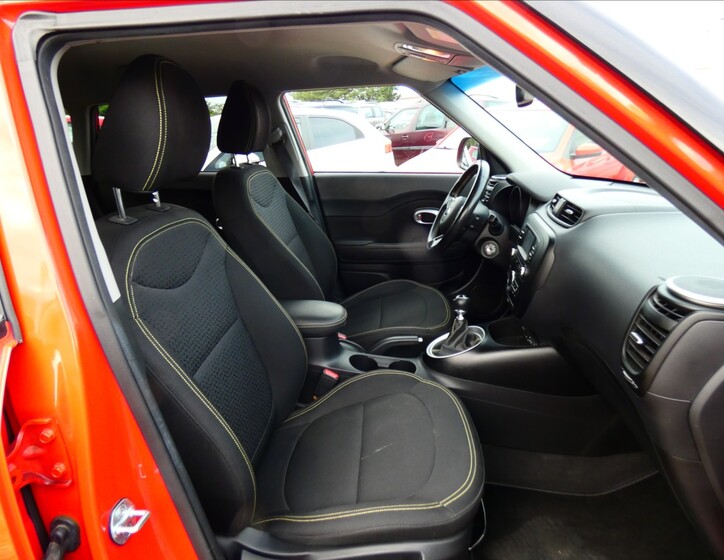 KIA Soul 8